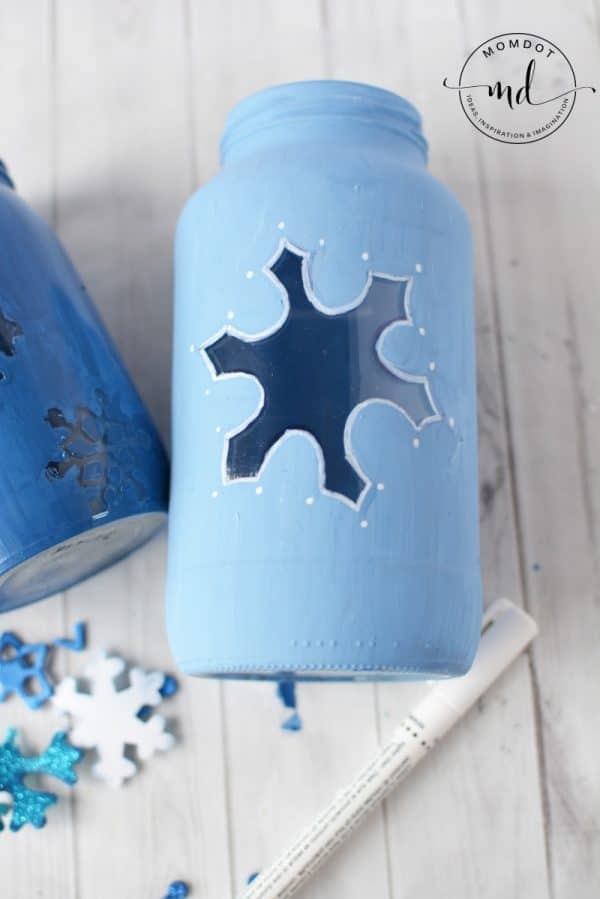 Snowflake Mason Jar DIY Christmas Mason Jar Tutorial