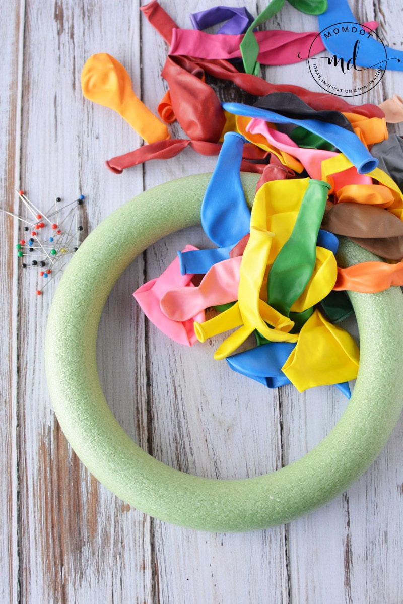 balloon wreath