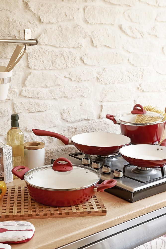 Best Ceramic Cookware: 2024 Reviews and Buying Guide - MomDot