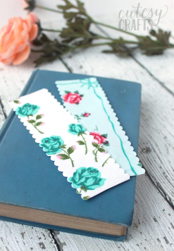 Make fabric bookmarks as a homemade gift for moms who love to read books.