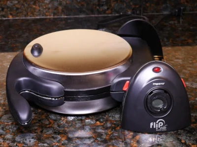 Presto 03510 Ceramic FlipSide Belgian Waffle Maker