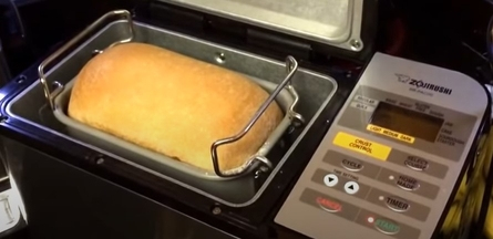 Zojirushi Bread Maker with fresh bread